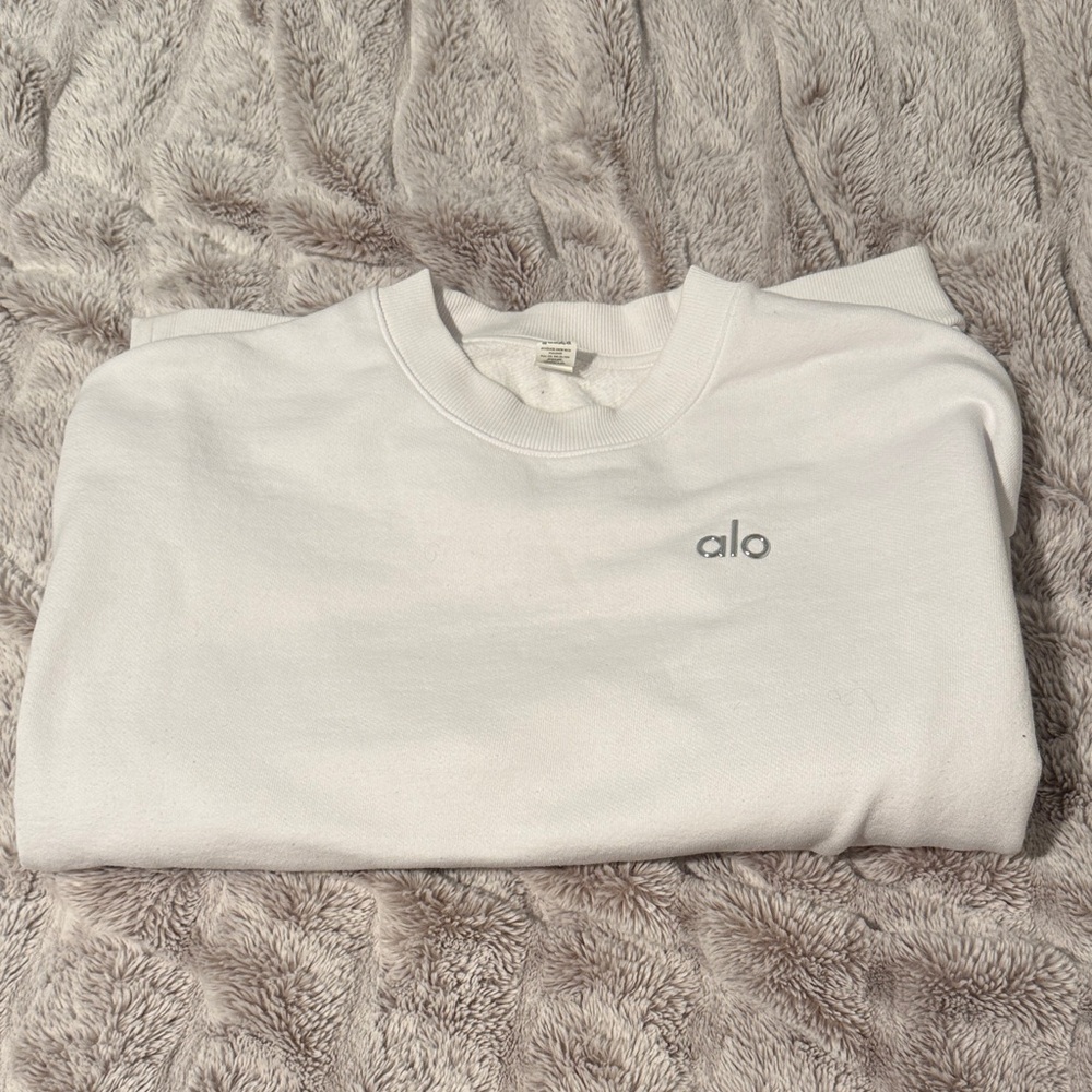 ALO Yoga Classic White Crewneck